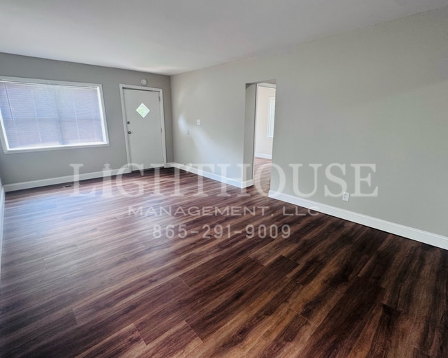 Photo - 627 Avenue A
