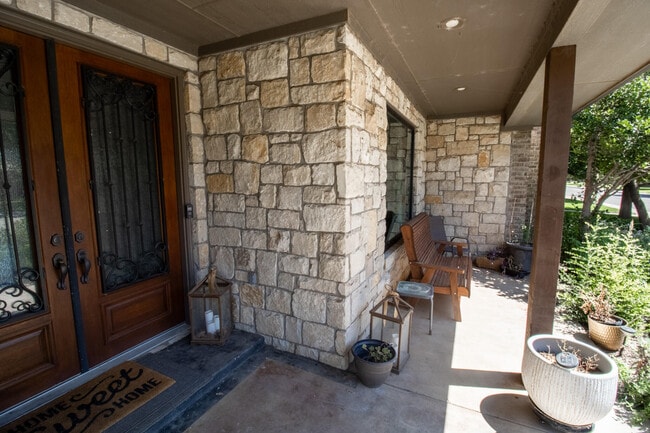 Photo - 306 N 10th St