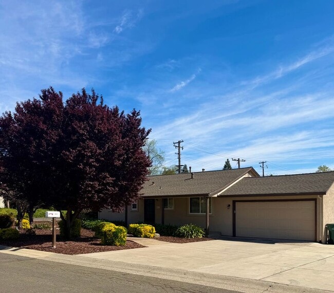 Photo - 6552 Miles Ln