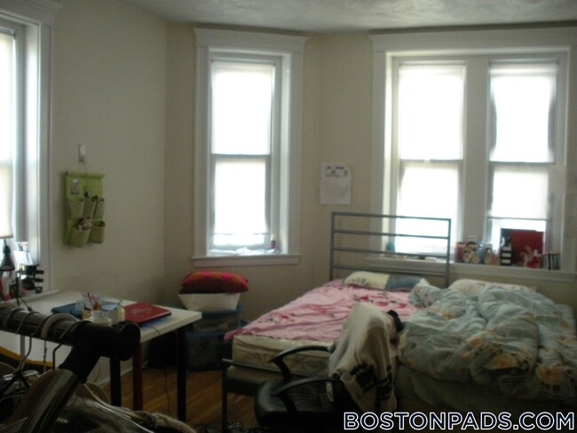 Photo - 97 St Stephen St Unit 40