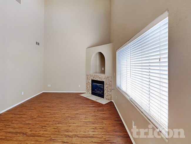 Photo - 2023 Betty Davis St