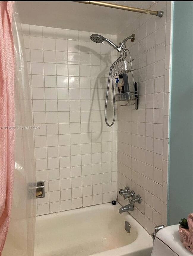 Photo - 1801 S Treasure Dr Unidad 414