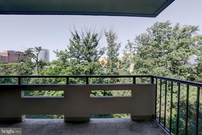 Photo - 1808 Old Meadow Rd Unidad 1016