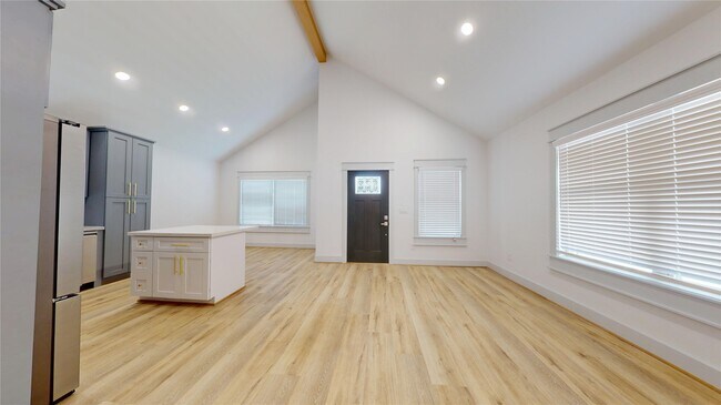 Photo - 4305 Rogers St