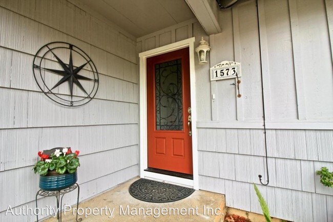 Photo - 4 br, 2 bath House - 1573 Mistletoe Ln.