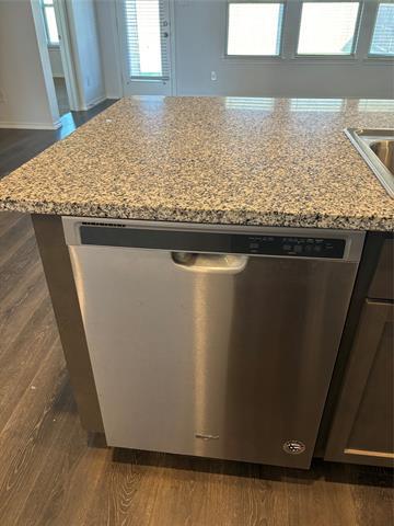 Photo - 1001 Euston St