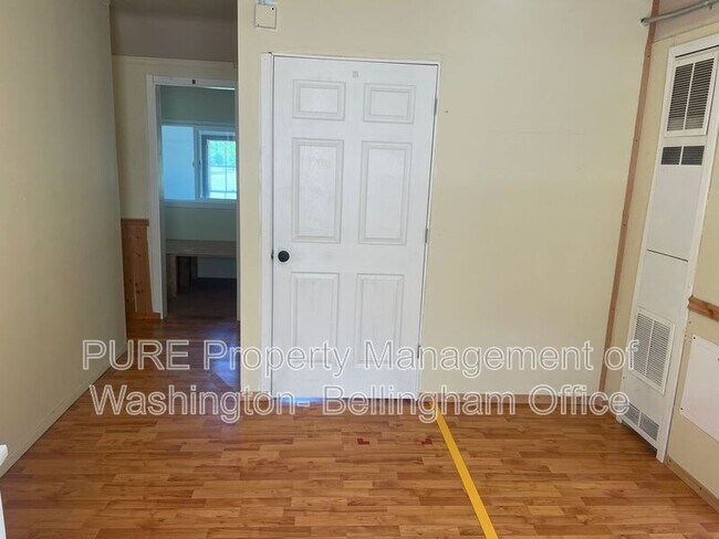 Photo - 5700 Northwest Dr Unit 2