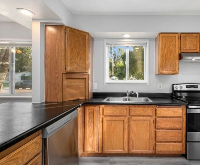 Photo - Charming 3 Bedroom / 2 Bath Home Near City Park – Fort Collins