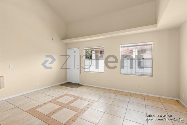 Photo - 399 G St