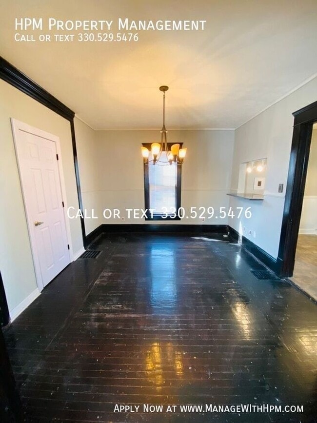 Photo - 1421 Piper Ct NW