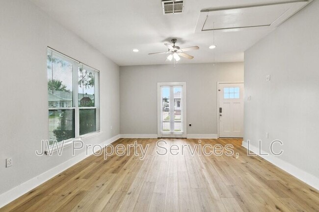 Photo - 3701 Derbigny St
