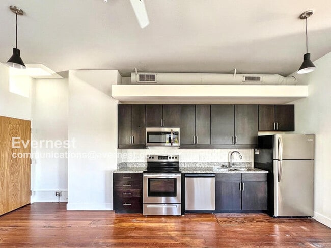 Building Photo - 17 W Main St Unit 203 Rental