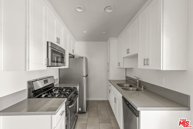 Photo - 1006 Havenhurst Dr Unit 1