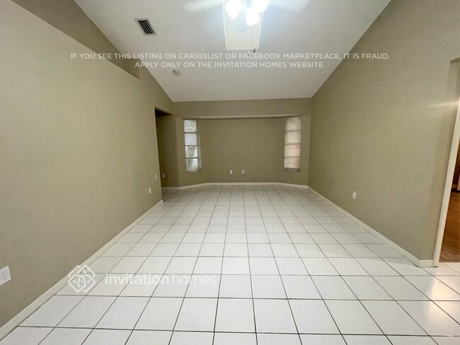 Photo - 385 Atwater St