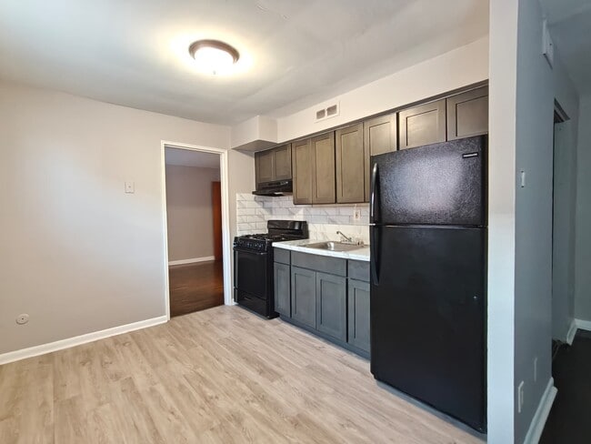 Photo - 7108 Oxford Ave Unit 4