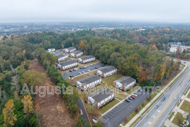 Building Photo - 520 E Buena Vista Ave