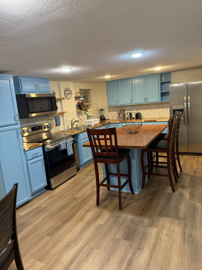 Building Photo - 2451 Old Salem Cir SE Unit Sweet Southern Escape