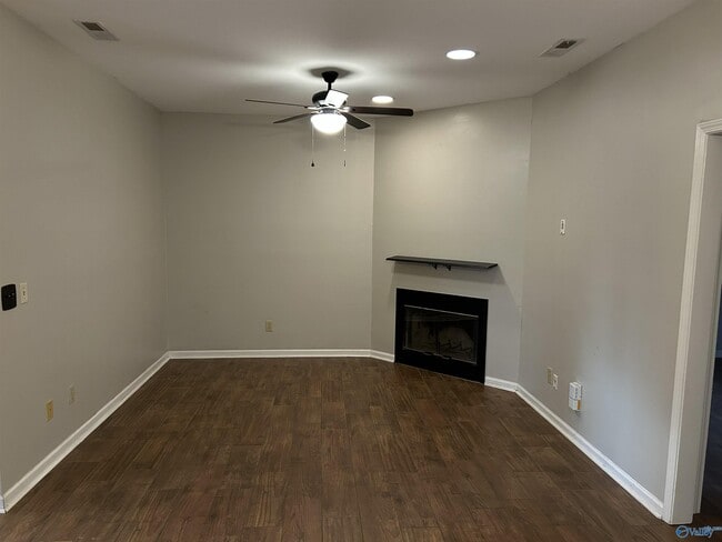 Photo - 105 Browns Ridge Ln