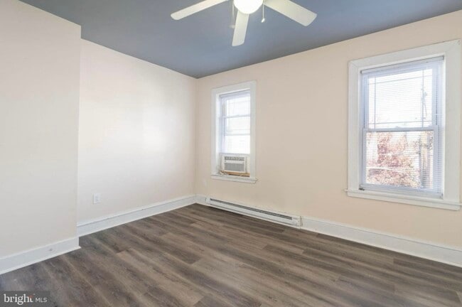 Photo - 852 Perkiomen St Unit 3