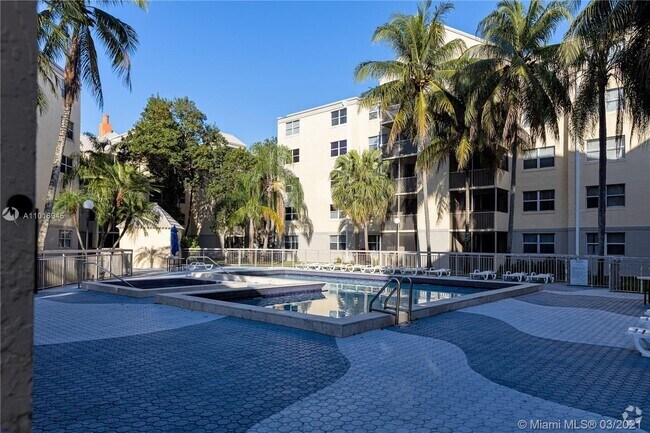 Building Photo - 8373 Lake Dr Rental