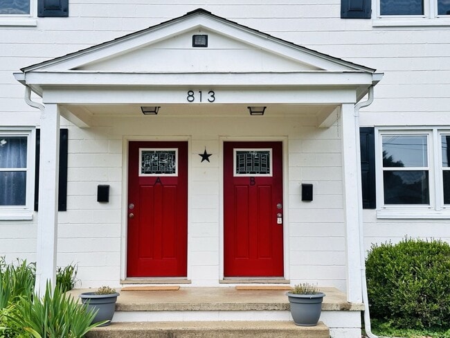 Photo - 813 Montrose Ave