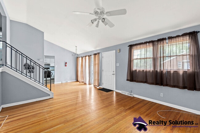 Photo - 706 Heston Rd