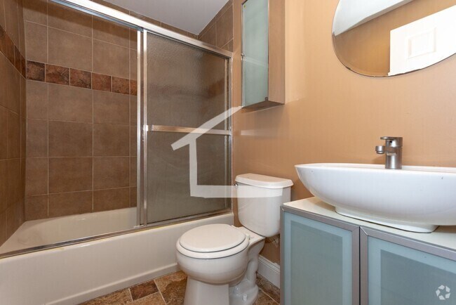 Building Photo - Spacious 1 Bed Close To the T! Rental