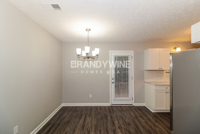 Photo - 86 Hale Haven Dr