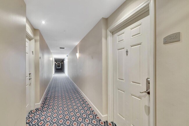 802 W Windward Way Unit 316