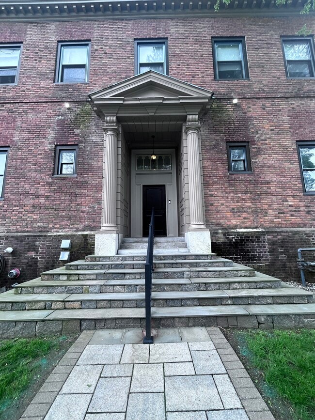 Entrada principal del consultorio del doctor - 13 Chester St Unidad 3E