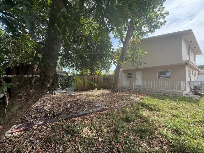 Photo - 435 NW 44th Ave