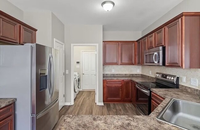 Photo - 3 Bedrooms Plus a Bonus in Carolina Plantations!