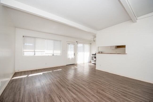 Photo - CALIFORNIA/LINCOLN Unidad 407 Lincoln