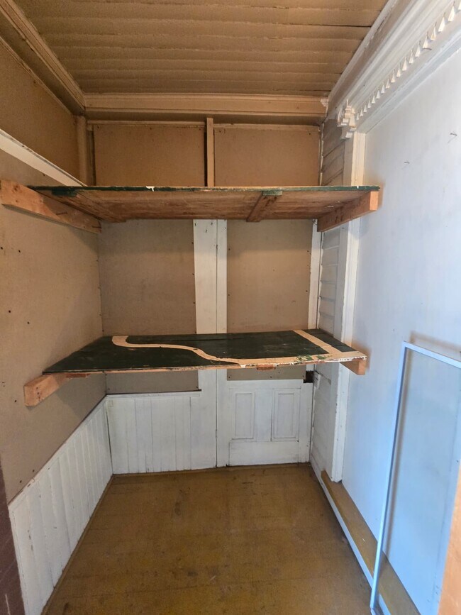 437 George St Unit 1
