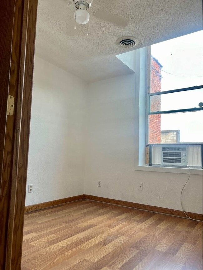 Photo - 1424 Tower Ave Unit Apt 1