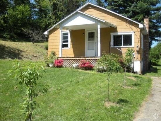 Building Photo - 44 W. Washington St Rental