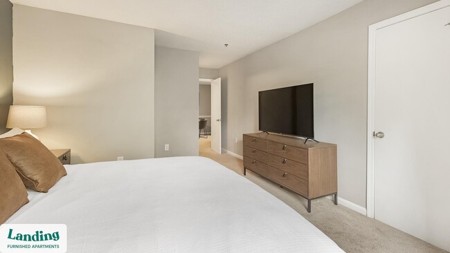 Photo - 300 Long Shoals Rd Unidad 16X