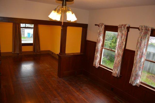Photo - Beautiful, spacious Craftsman, Owner pays ... House