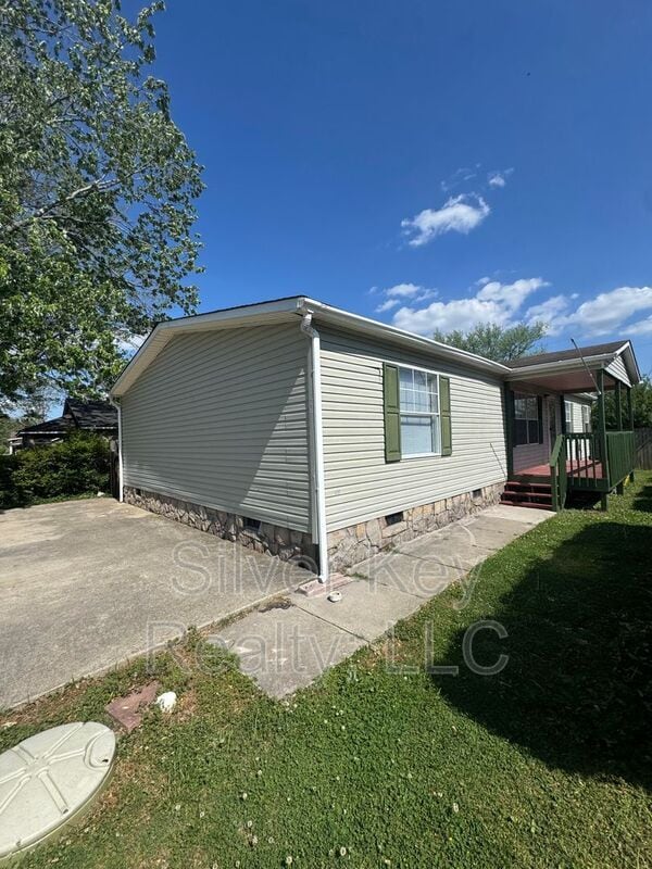 Building Photo - 1005 Moore St