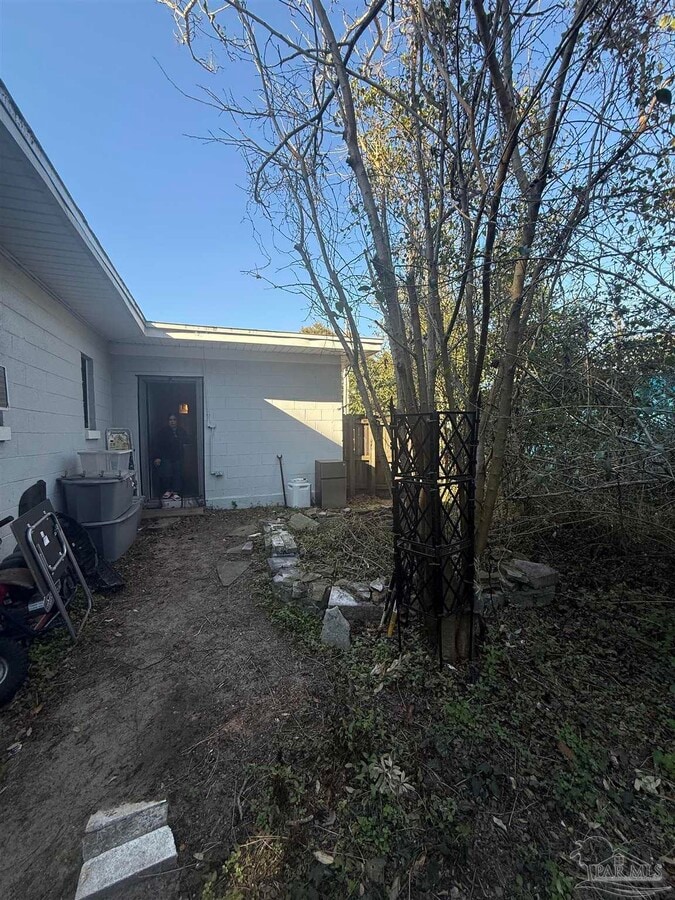 Photo - 502 New York Dr