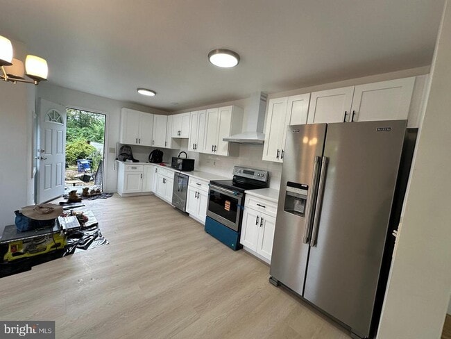 Photo - 489 N Church St