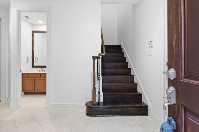 Photo - 1303 Sherwood Point Ln