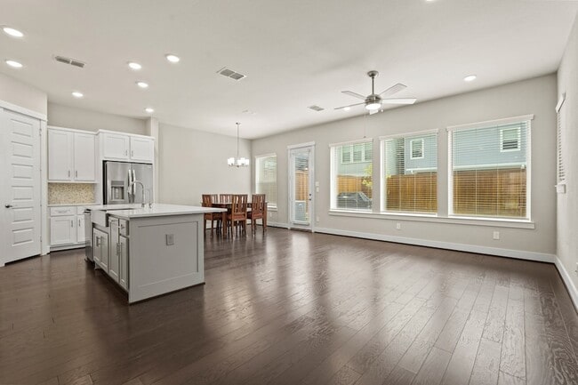 Photo - 10972 Hewitt Cliff Ln