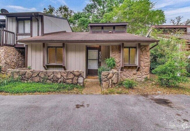 Building Photo - 6075 Hilburn Rd Rental