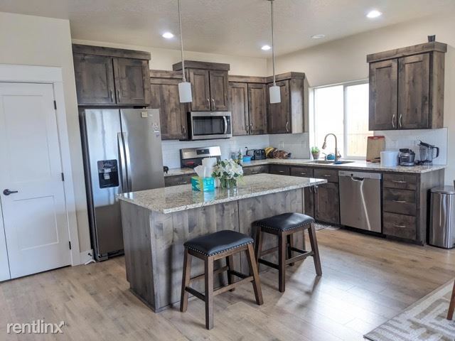 Photo - 3 br, 2.5 bath House - 9604 West DeWitt St...