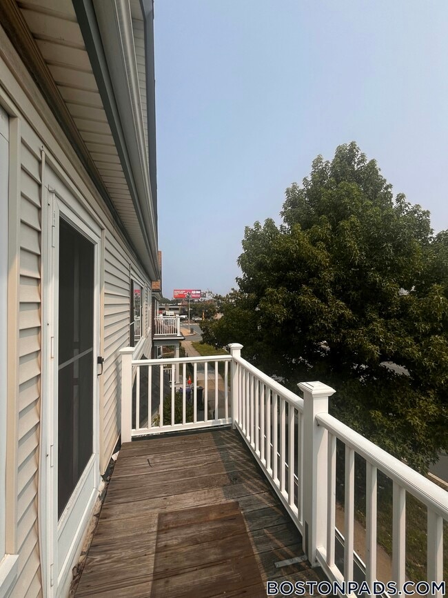 Photo - 468-470 Gallivan Boulevard Unit 2