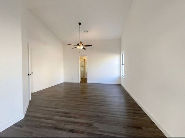 Photo - 2109 Woodland Oaks Dr