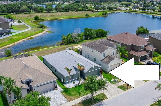 Building Photo - Available Immediately!