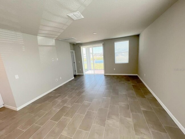 Photo - 820 Rivers Crossing St