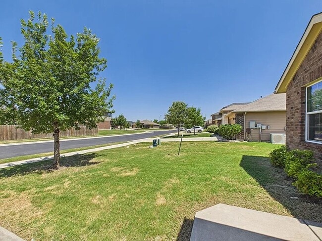 Photo - 607 Luna Vista Dr